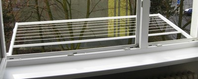 Předokenní sušák prádla 